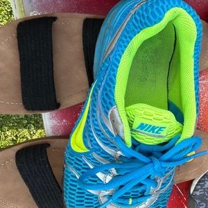 Women’s Nike torch 4